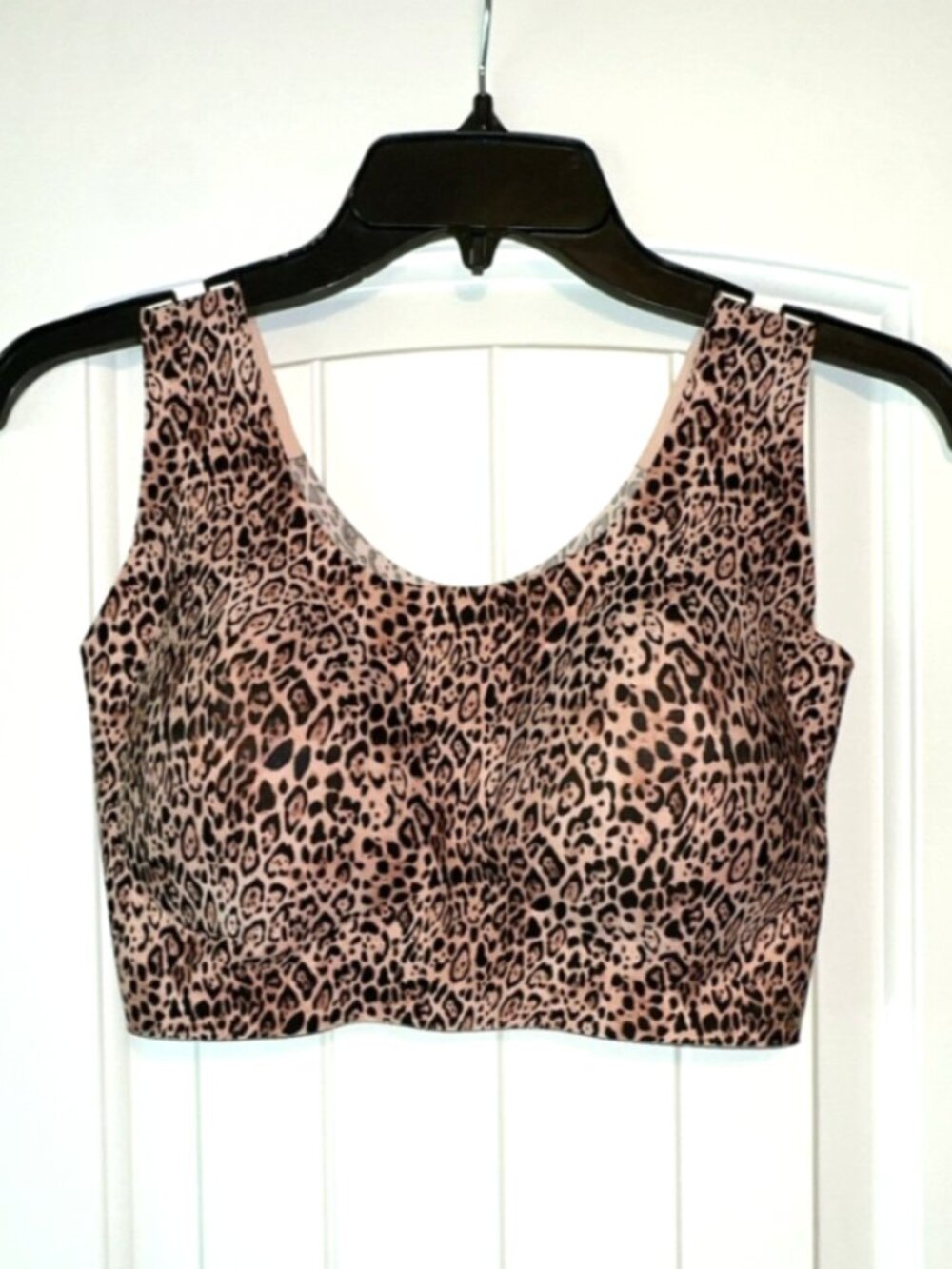 Victoria’s Secret Leopard Print Sports Bra L-XXL Pink Gold Logo Active